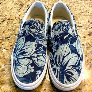 Vans Unisex Slip Ons Men size 7/ Women size 8.5